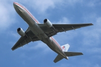 American Airlines B777 N758AN