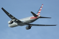 American Airlines B777 N765AN