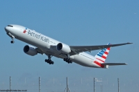 American Airlines 777 N733AR