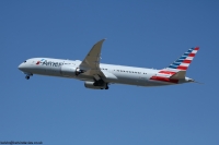 American Airlines 787 N826AN