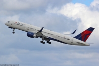 Delta Air Lines N702TW