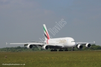 Emirates A380 A6-EDZ