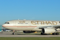 Etihad Airways A330 A6-EYM