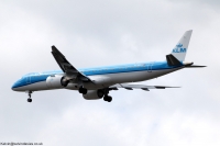 KLM cityhopper EMB-195-PH-NXL