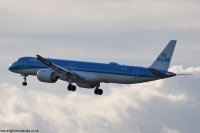 KLM cityhopper EMB-195 PH-NXU