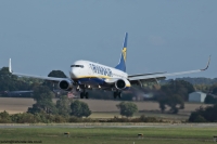 Ryanair 737NG EI-DYN