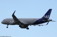 Scandinavian Airlines Connect A320 EI-SIX