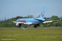 Thomson Airways 757 G-BYAX