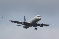 United Airlines 757 N12125