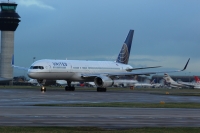 United Airlines 757 N21108