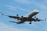 United Airlines 757 N29124