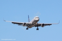 United Airlines 757 N29129