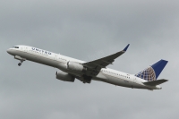 United Airlines 757 N33103