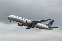 United Airlines 777 N775UA