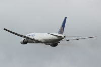 United Airlines 777 N775UA