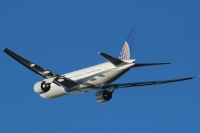 United Airlines 777 N786UA