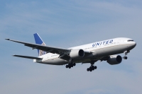 United Airlines 777 N799UA