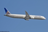 United Airlines 787 N12005