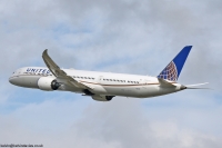 United Airlines 787 N12006