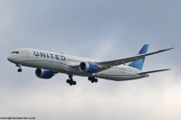 United Airlines 787 N12012