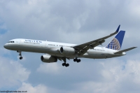 United Airlines 757 N12116