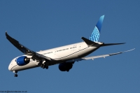 United Airlines 787-10 N13013