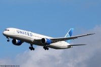 United Airlines 787 N13014