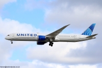 United Airlines 787 N13014