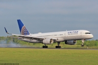 United Airlines 757 N13110