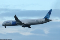 United Airlines 787 N14011