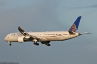 United Airlines 787 N16008