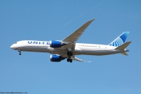 United Airlines 787 N21102
