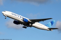 United Airlines 777 N217UA