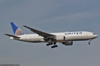 United Airlines 777 N221UA
