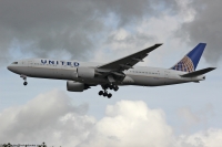 United Airlines 777 N222UA