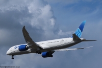 United Airlines 787 N22995