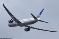 United Airlines 777 N2333U