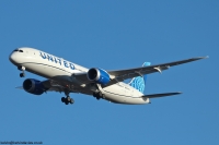 United Airlines 787 N25982