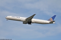 United Airlines 777 N2645U