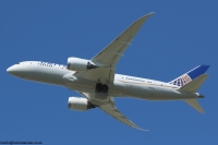 United Airlines 787 N26910