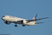 United Airlines 787 N26966