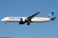 United Airlines 787 N27957