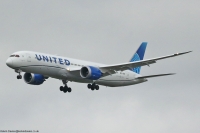 United Airlines 787 N27997
