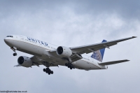 United Airlines 777 N37018