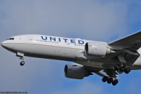 United Airlines 777 N37018