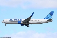 United Airlines 767 N652UA