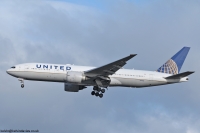 United Airlines 777 N77012