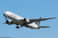 United Airlines 777 N77022