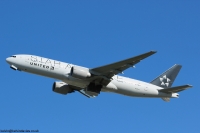 United Airlines 777 N77022