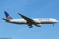 United Airlines 777 N775UA